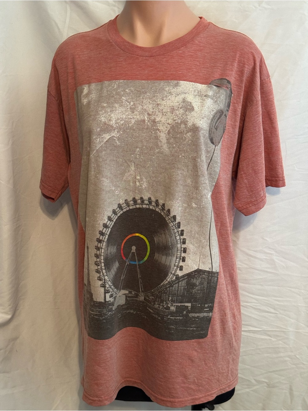 Men's Heather Red Graphic T-Shirt with LP Record Ferris Wheel Print